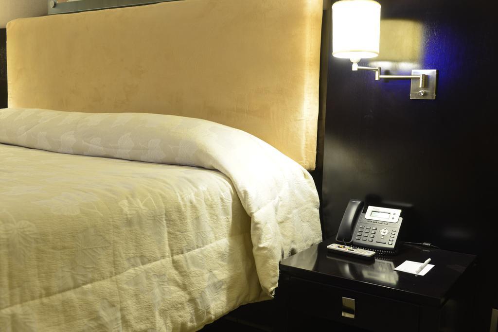 Howard Johnson Plaza Resort Lujan  Ruang foto