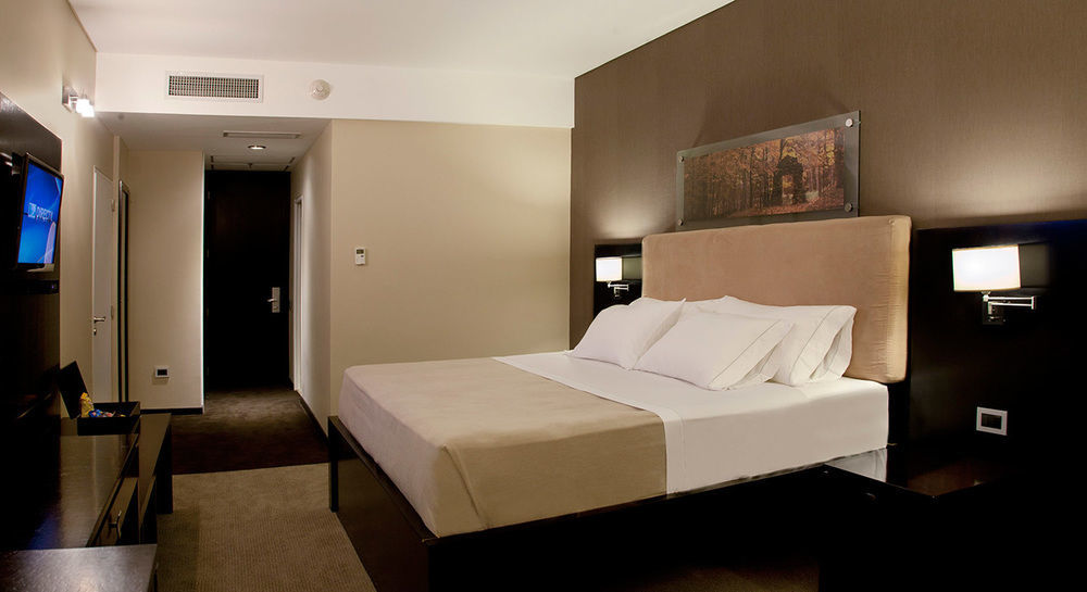 Howard Johnson Plaza Resort Lujan  Bagian luar foto