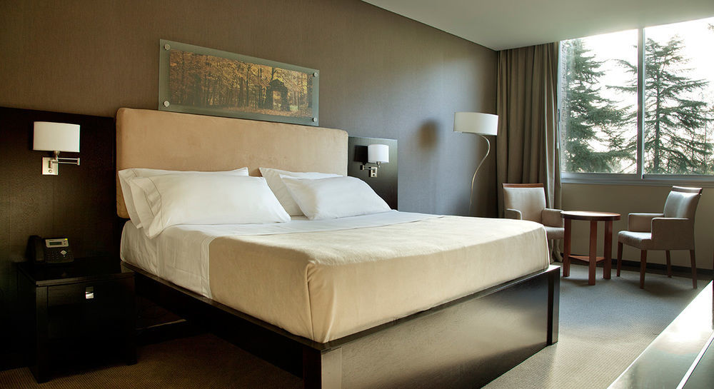 Howard Johnson Plaza Resort Lujan  Bagian luar foto