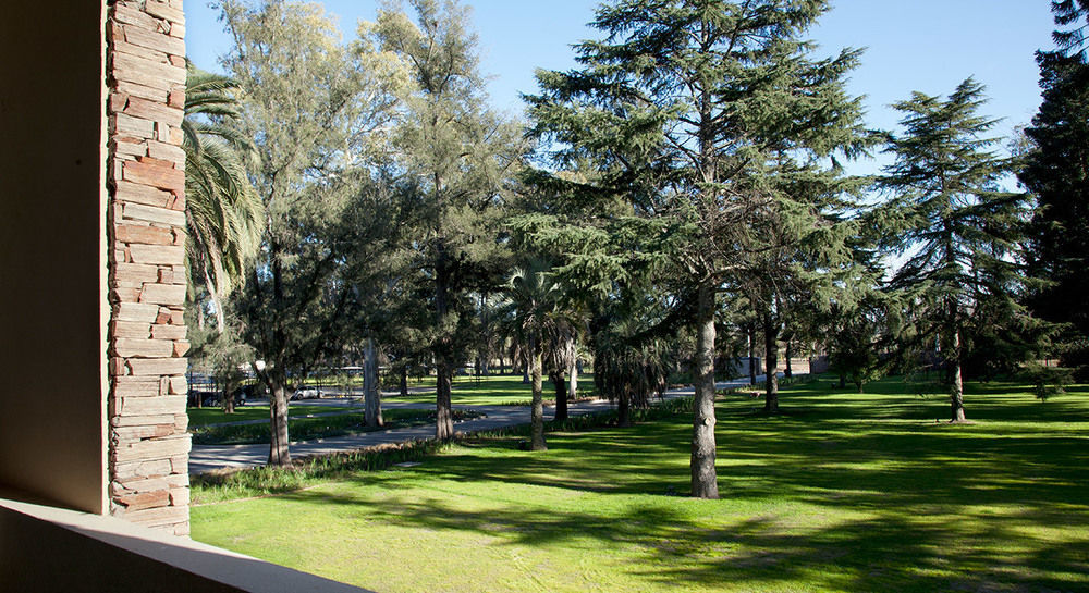Howard Johnson Plaza Resort Lujan  Bagian luar foto
